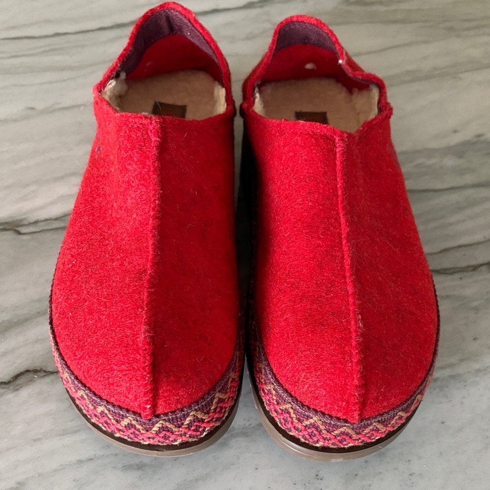 UGG Refelt Tasman Red Women's Slippers